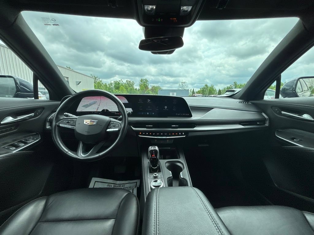 Used 2024 Cadillac XT4 Premium Luxury AWD/4WD image 17