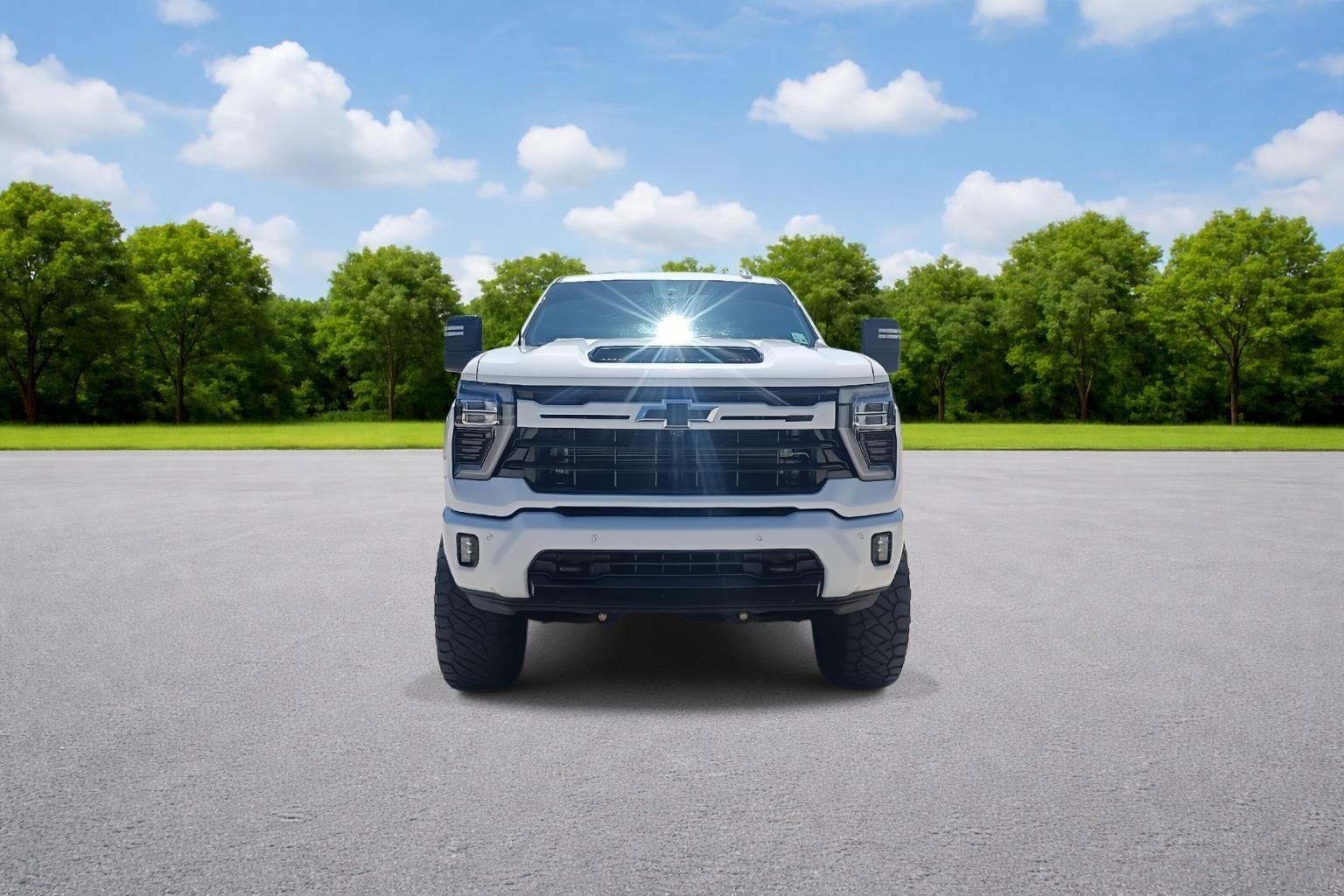 Used 2024 Chevrolet Silverado 2500 LTZ w/ LTZ Plus Package image 2