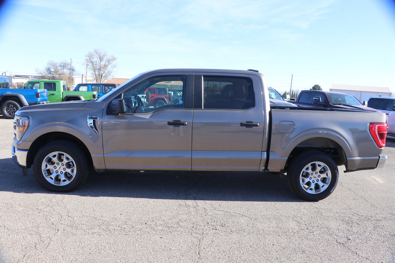 Used 2023 Ford F150 XLT image 4