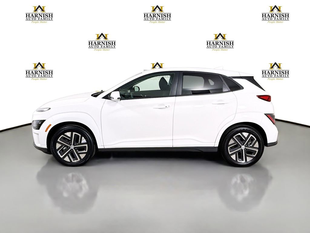 Used 2023 Hyundai Kona SE w/ Cargo Package FWD image 4