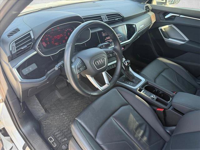 Used 2022 Audi Q3 2.0T Premium Plus w/ Premium Plus Package AWD/4WD image 10