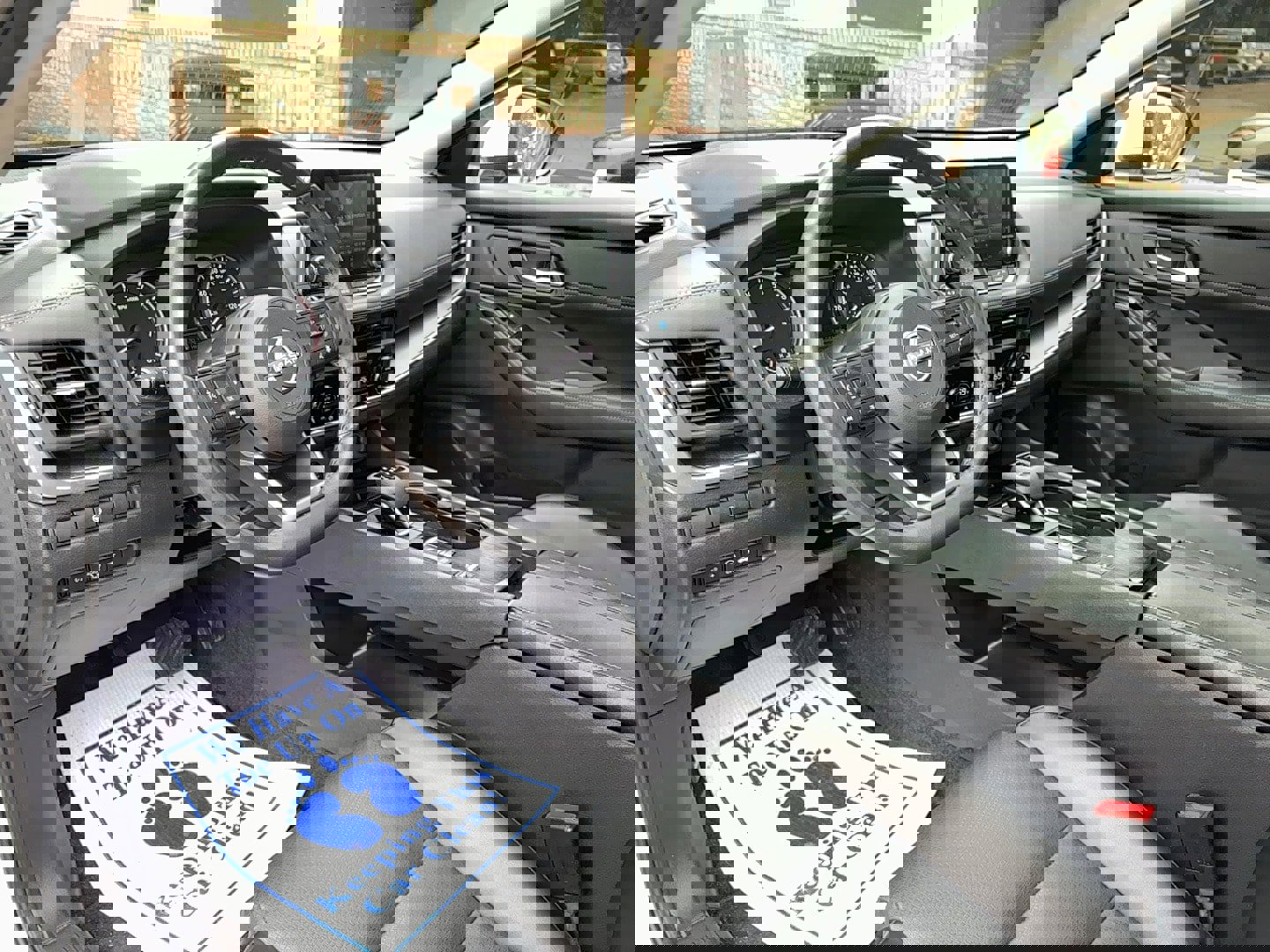 Used 2024 Nissan Rogue SV w/ SV Premium Package image 20