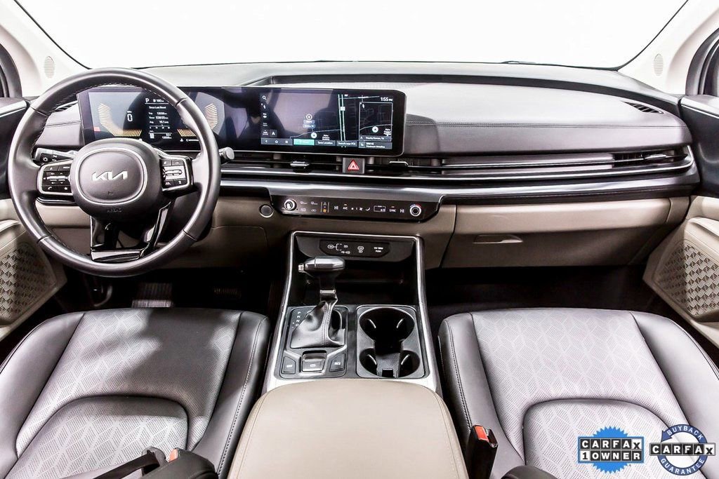 Used 2025 Kia Carnival image 17