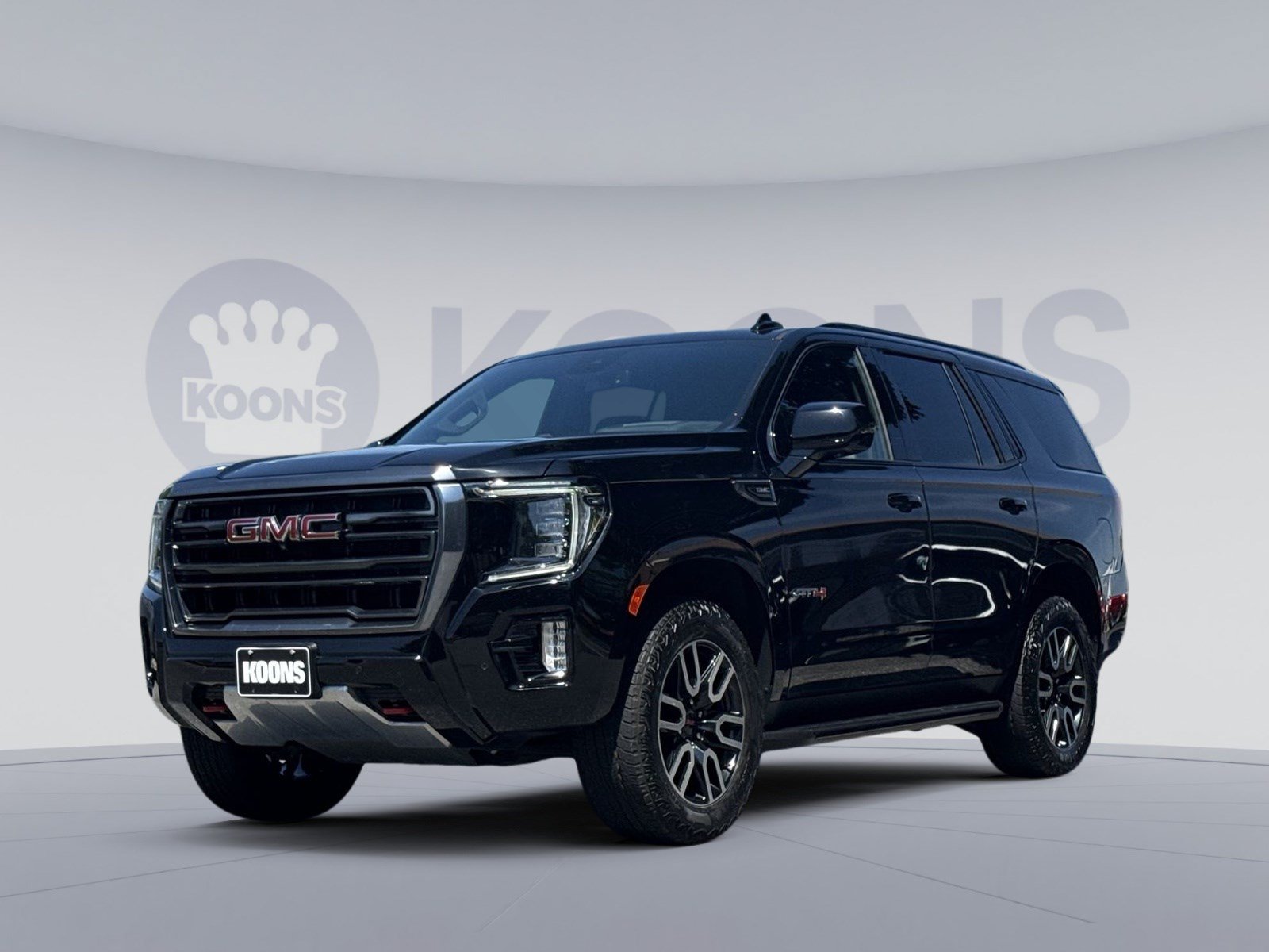 Used 2024 GMC Yukon AT4 w/ Technology Package AWD/4WD image 1