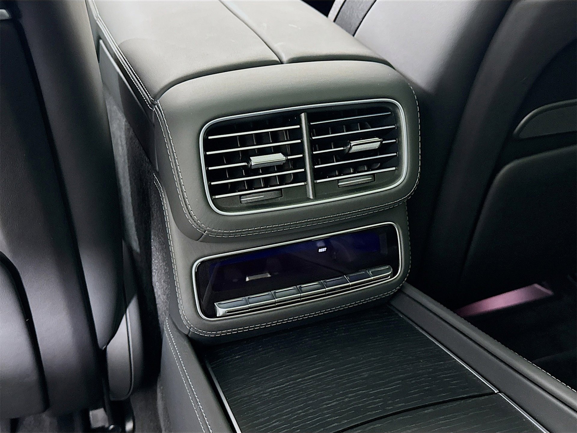 New 2026 Mercedes-Benz Maybach GLS 600 4MATIC image 29