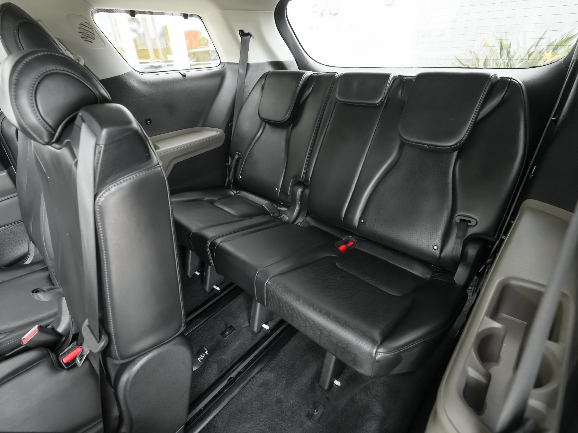 Used 2026 Kia Carnival EX FWD image 27
