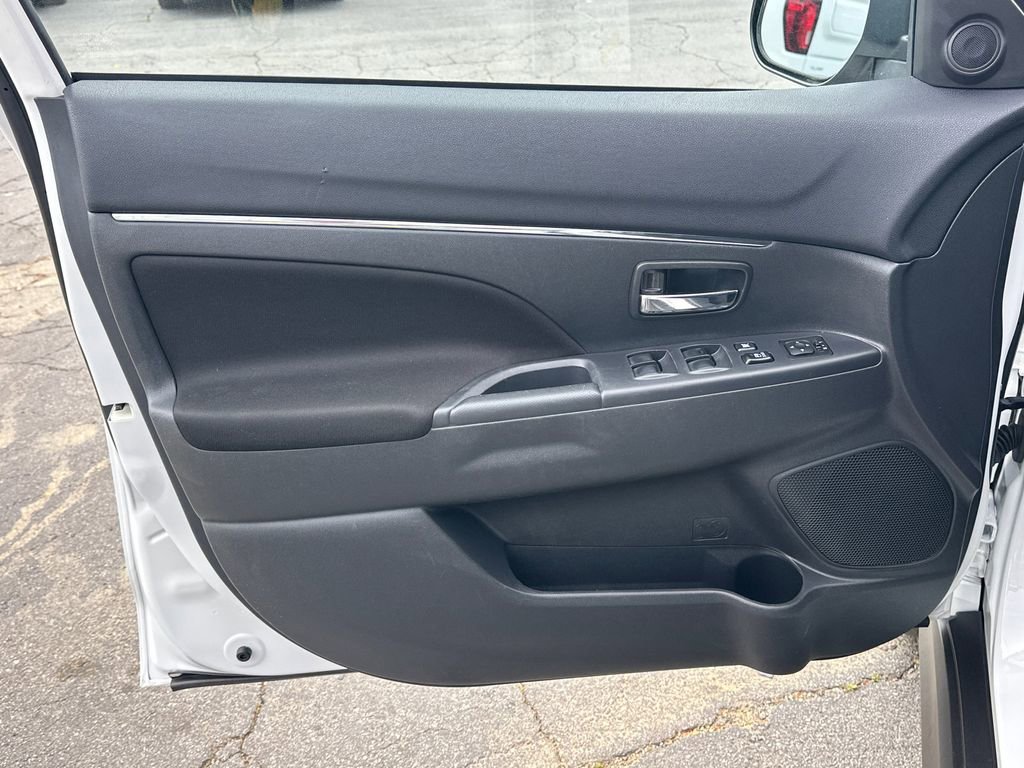 Used 2020 Mitsubishi Outlander Sport ES image 11