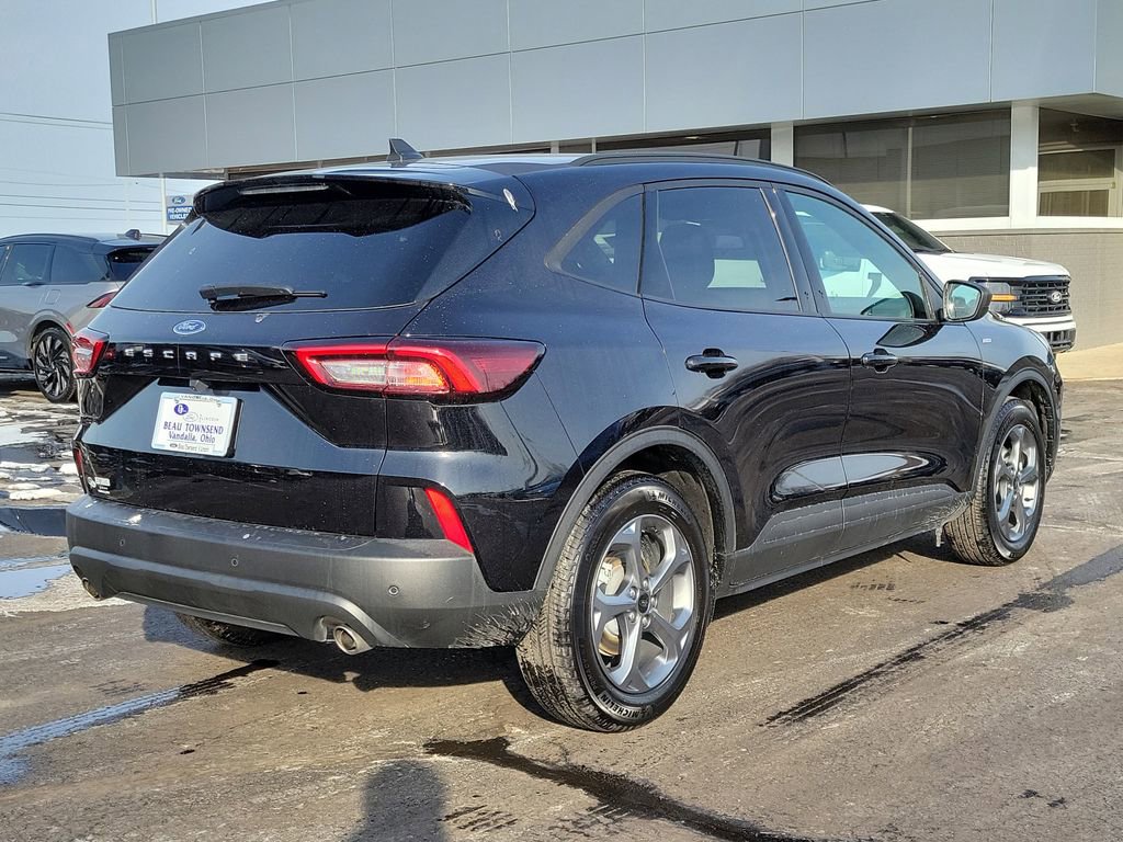 Certified 2025 Ford Escape ST-Line w/ Tech Pack #1 image 4