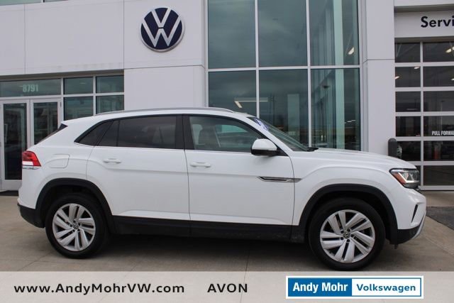 Used 2020 Volkswagen Atlas Cross Sport SE w/ Towing Package image 7