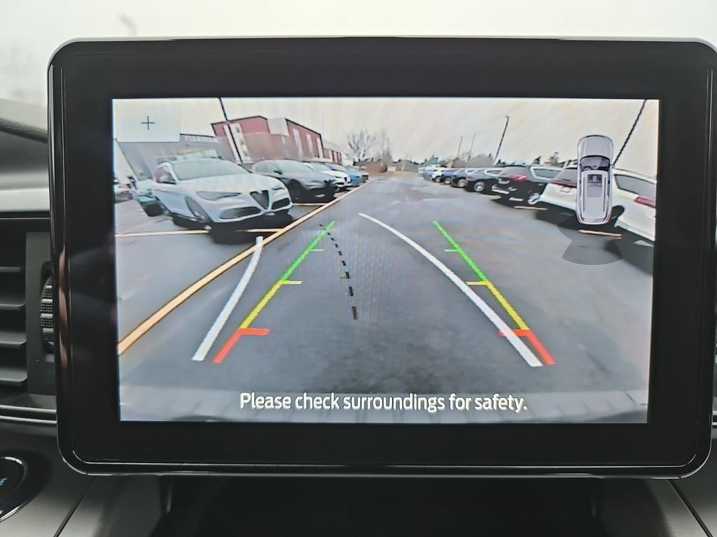 Used 2022 Ford Explorer XLT w/ Class IV Trailer Tow Package image 25