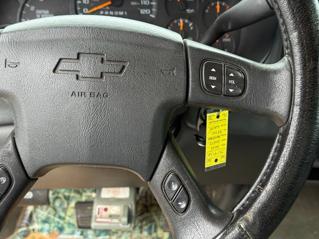 Used 2006 Chevrolet Silverado 2500 LT w/ Skid Plate Package AWD/4WD image 17