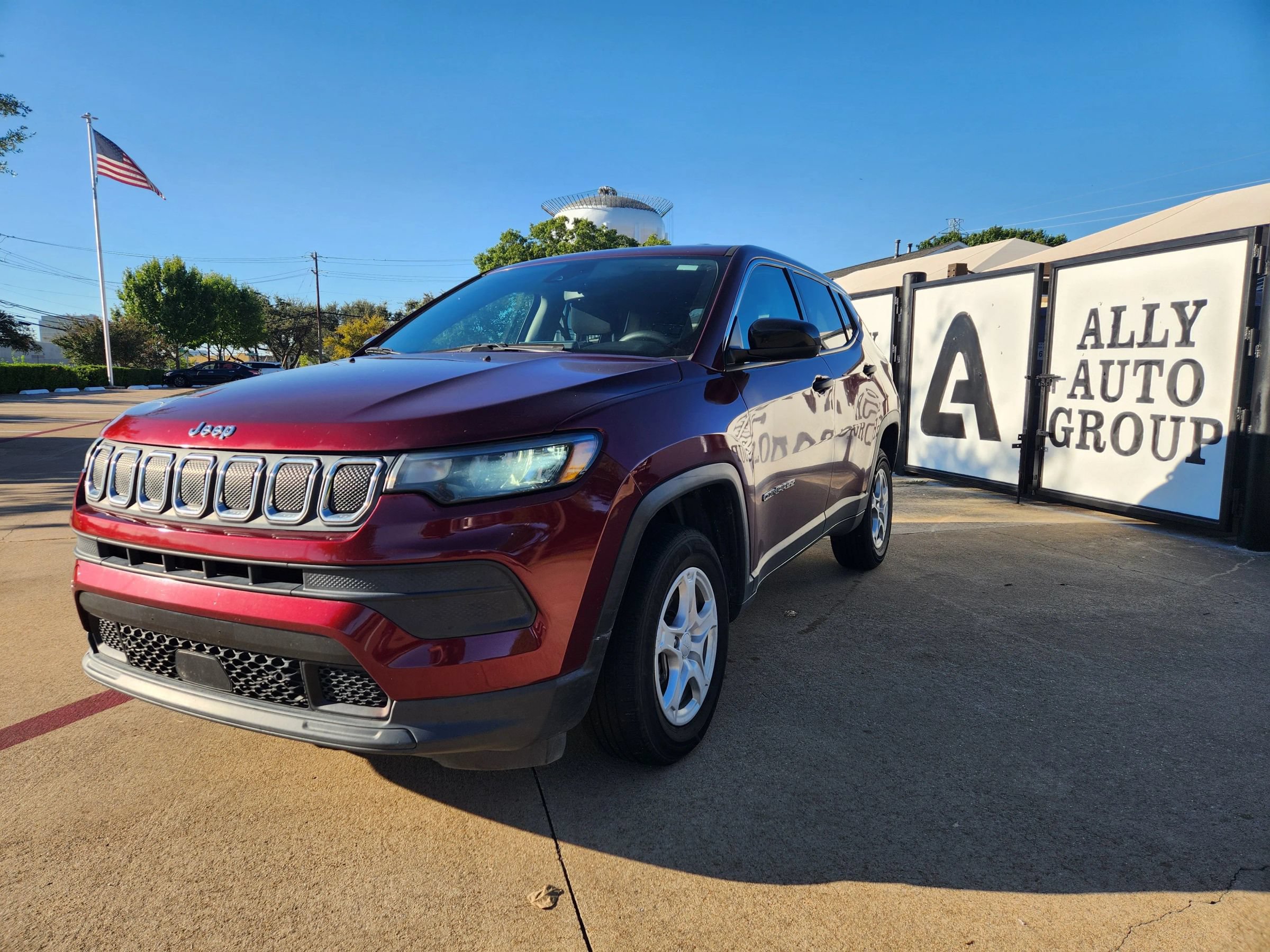 Used 2022 Jeep Compass Sport AWD/4WD image 1