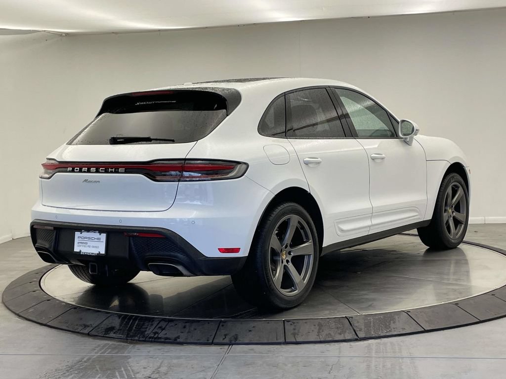 Certified 2025 Porsche Macan AWD/4WD image 7