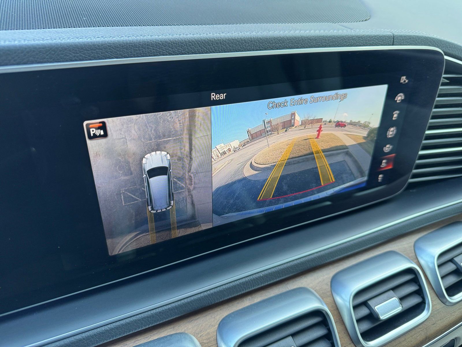 Used 2021 Mercedes-Benz GLS 580 4MATIC image 29