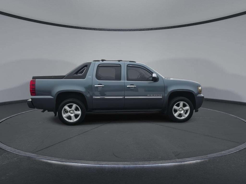 Used 2012 Chevrolet Avalanche LTZ AWD/4WD image 9