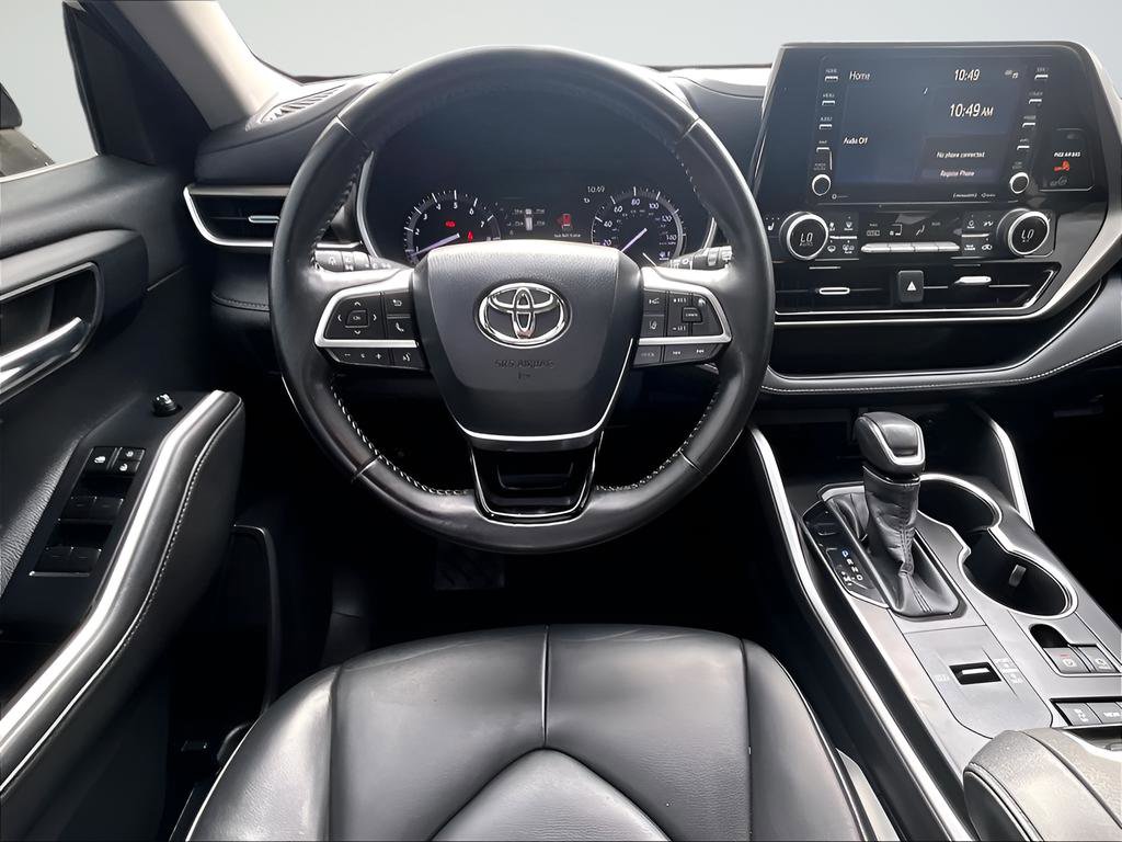 Used 2020 Toyota Highlander XLE image 13