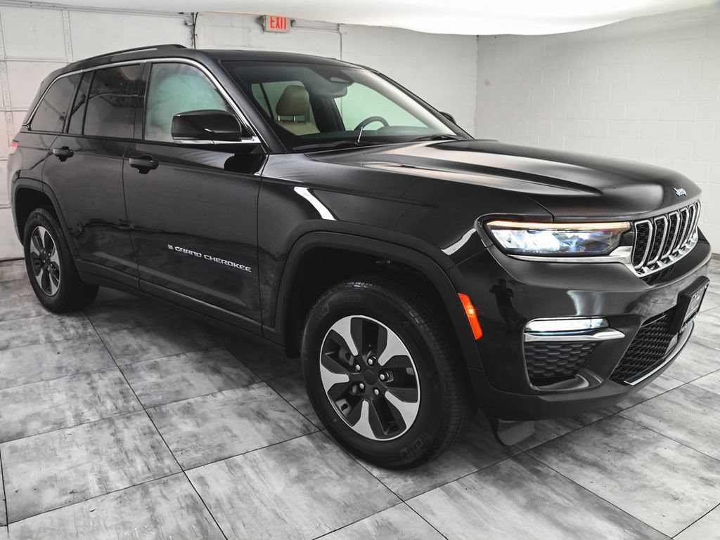 Used 2022 Jeep Grand Cherokee Limited 4xe AWD/4WD image 2