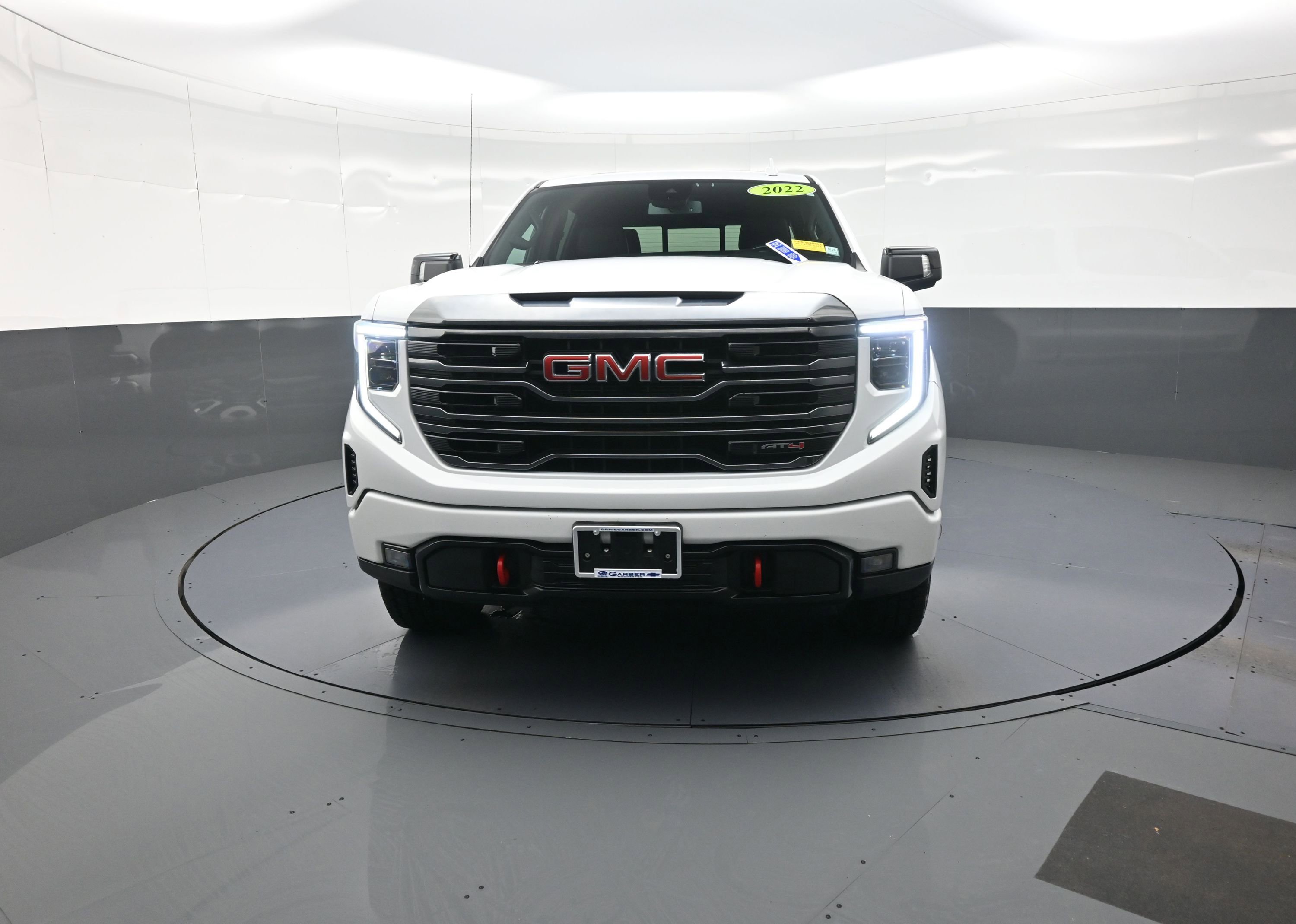 Used 2022 GMC Sierra 1500 AT4 w/ AT4 Preferred Package image 8