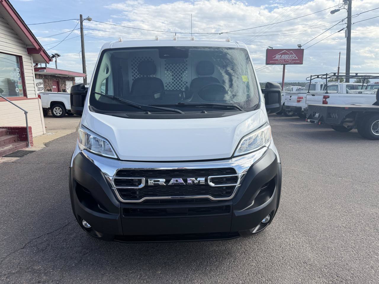 Used 2023 RAM ProMaster 2500 FWD image 3