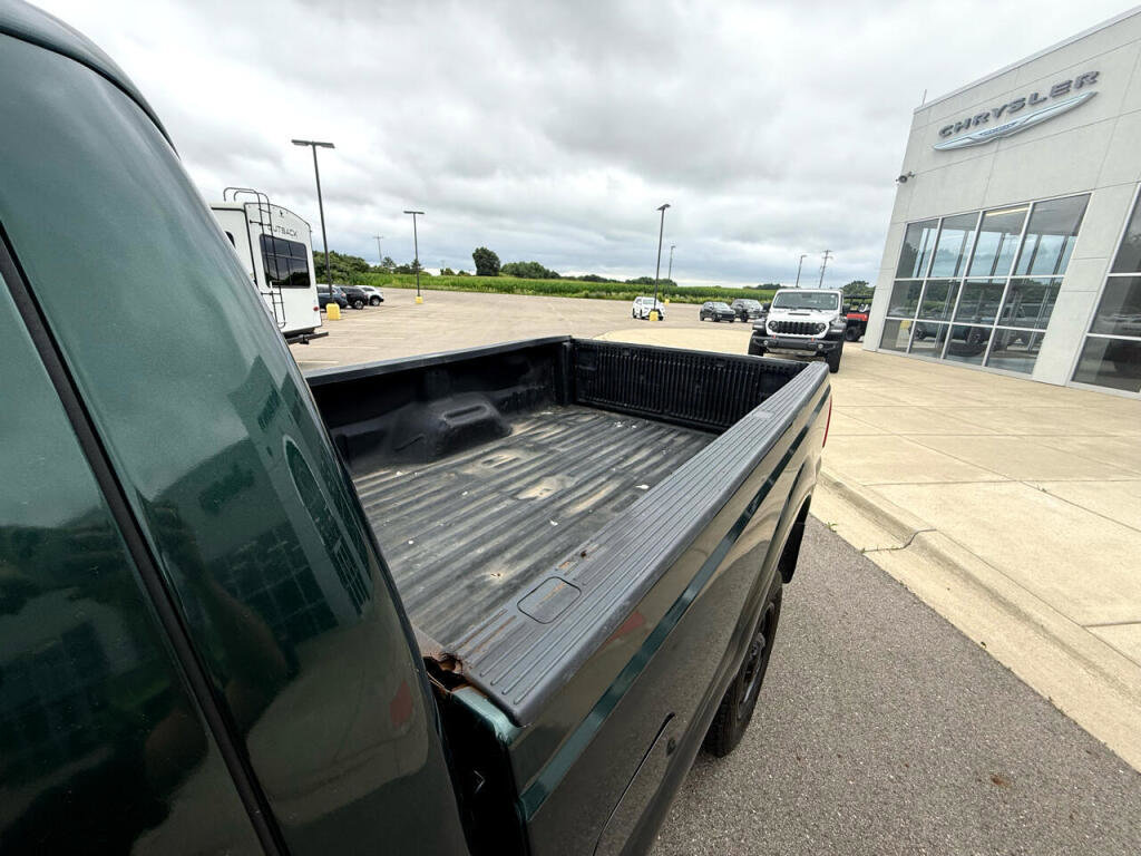 Used 2011 Ford F350 XL w/ Skid Plate Pkg image 12