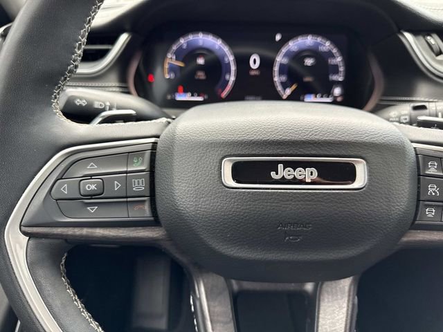 Used 2023 Jeep Grand Cherokee Limited RWD image 16