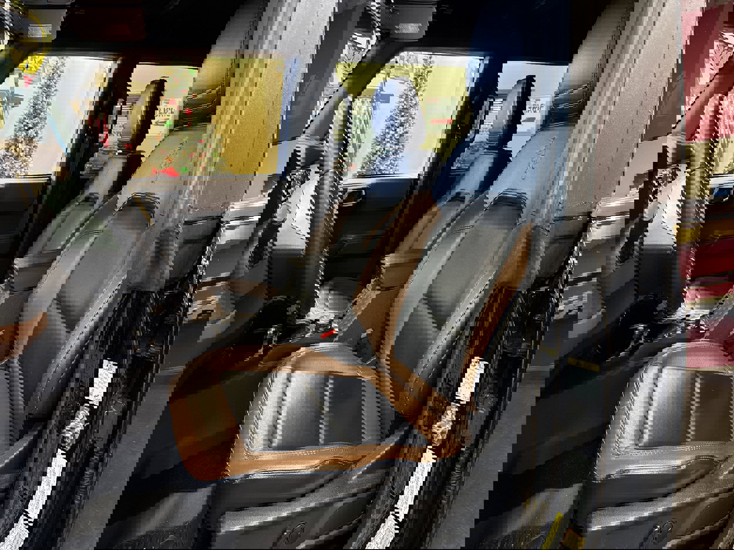 Used 2024 Ford Bronco Outer Banks image 6