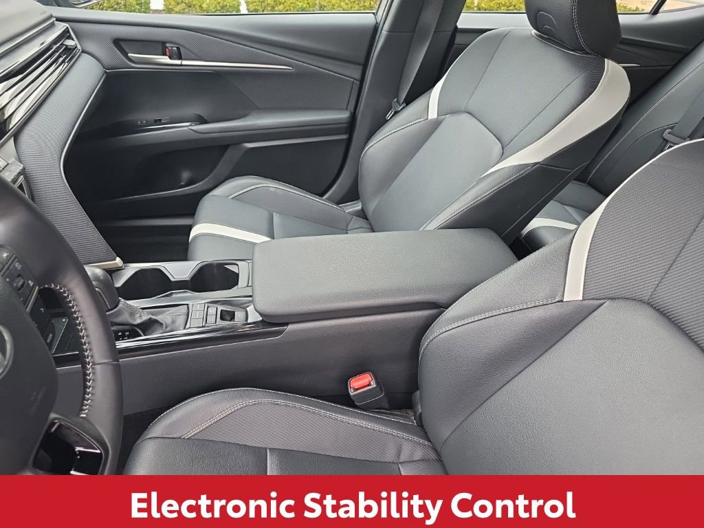Used 2025 Toyota Camry SE image 22