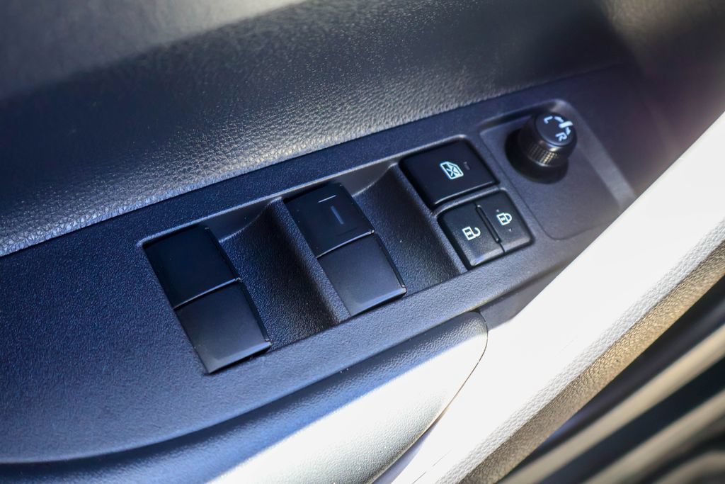 Used 2025 Toyota Corolla Cross AWD Hybrid image 18