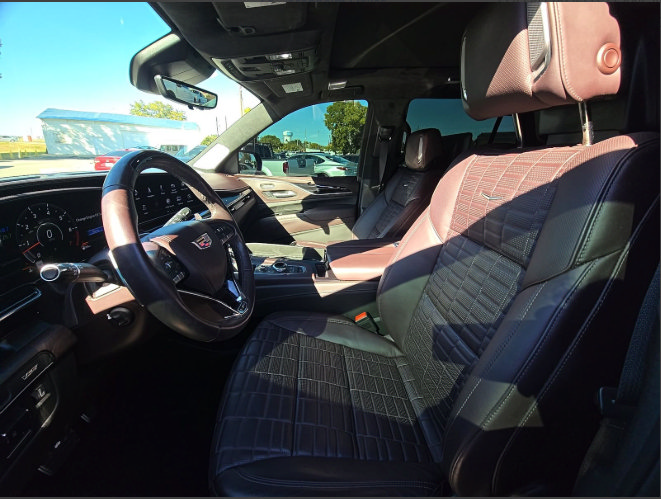 Used 2024 Cadillac Escalade V w/ LPO, ONYX Package AWD/4WD image 7