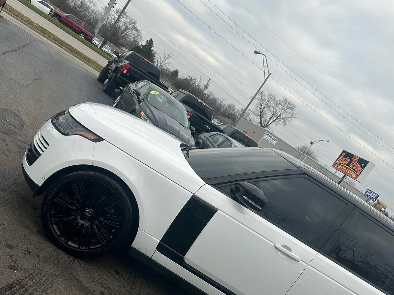 Used 2021 Land Rover Range Rover P525 Westminster Edition image 3