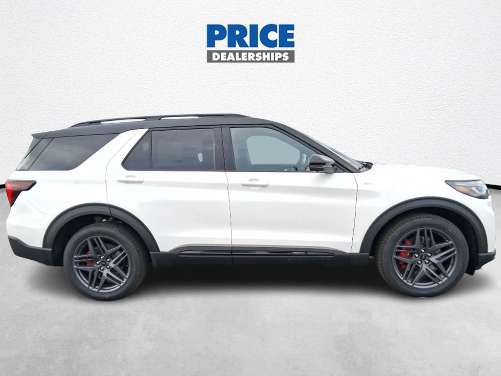 New 2026 Ford Explorer ST-Line w/ ST-Line Street Pack image 2