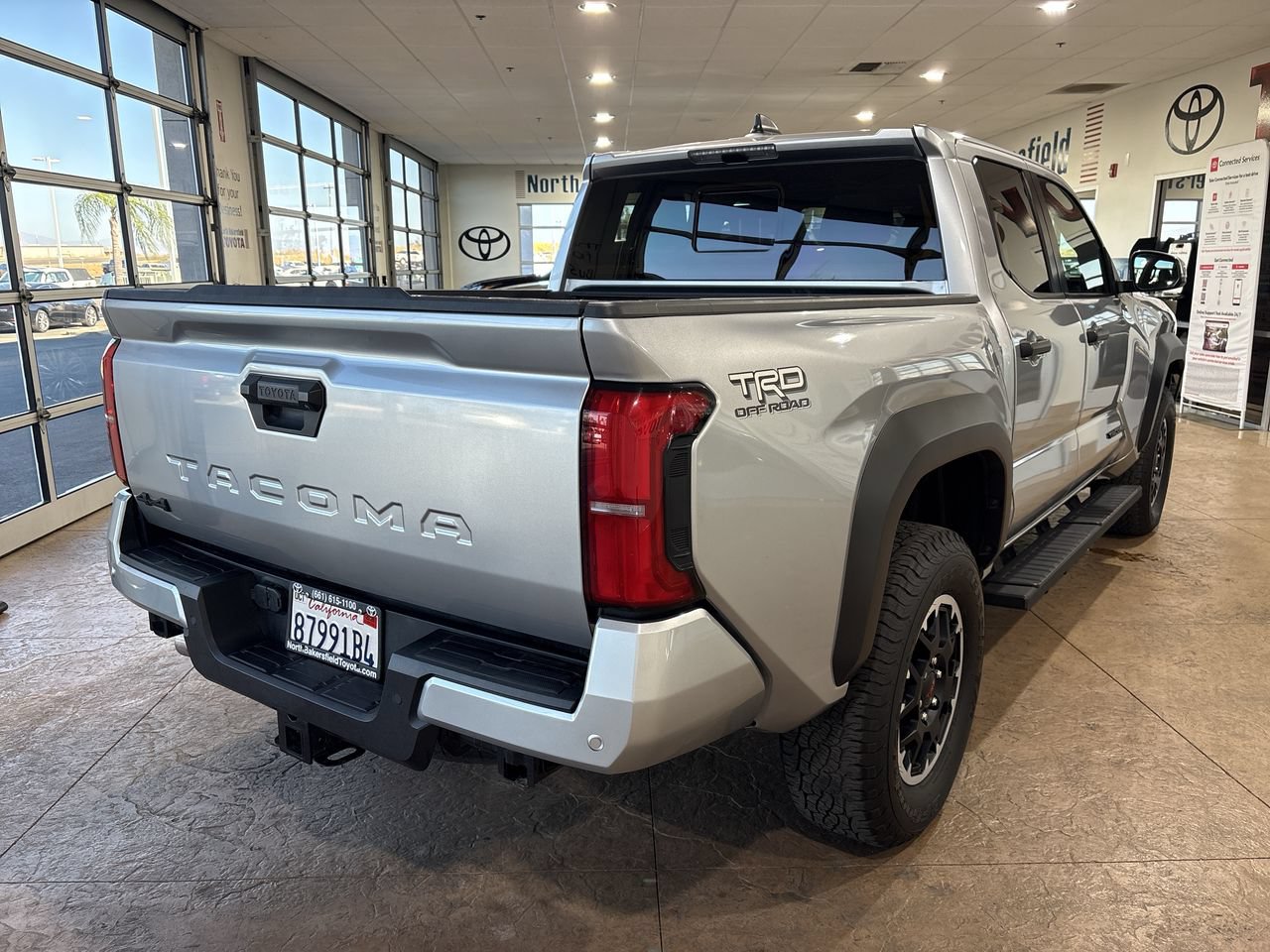 Used 2024 Toyota Tacoma TRD Off-Road w/ TRD Off Road Upgrade Package AWD/4WD image 2