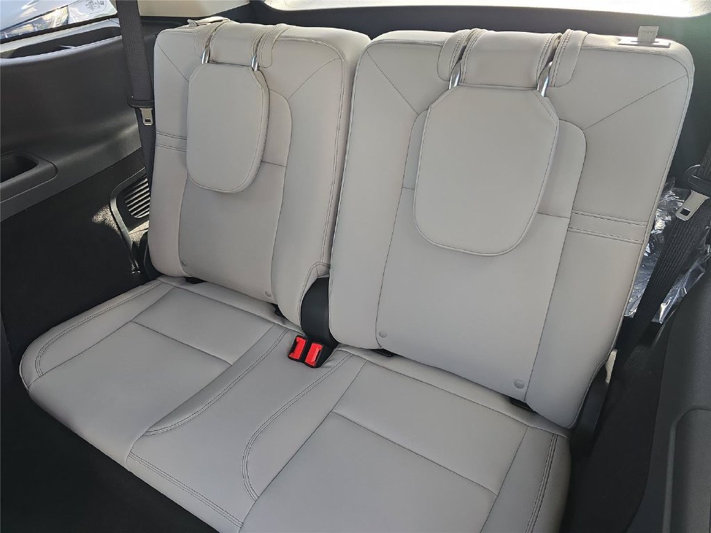 New 2027 Lincoln Aviator 2WD image 9