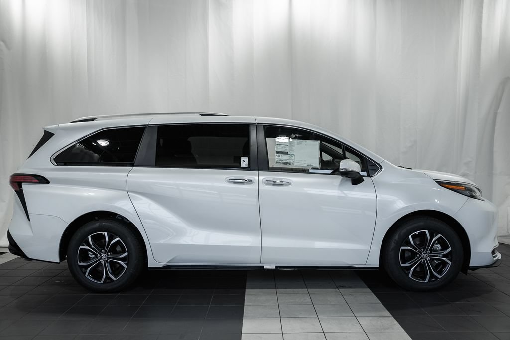 New 2026 Toyota Sienna Platinum AWD/4WD image 3