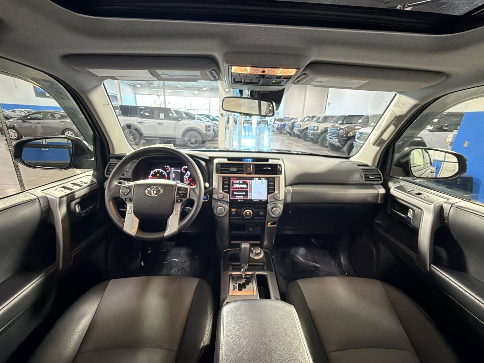 Used 2020 Toyota 4Runner SR5 Premium w/ Moonroof Package AWD/4WD image 38