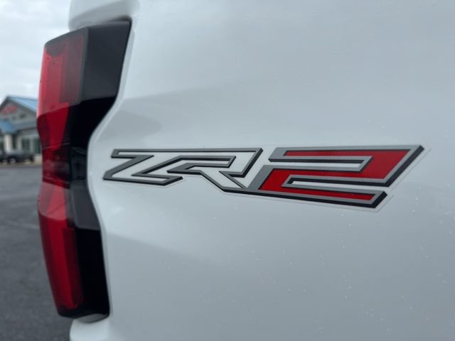 Used 2024 Chevrolet Colorado ZR2 w/ Technology Package AWD/4WD image 7