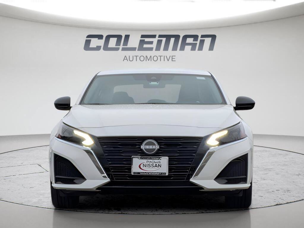 Certified 2025 Nissan Altima 2.5 S FWD image 2