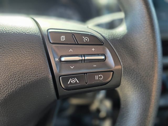 Used 2023 Hyundai Kona SE w/ Cargo Package image 24