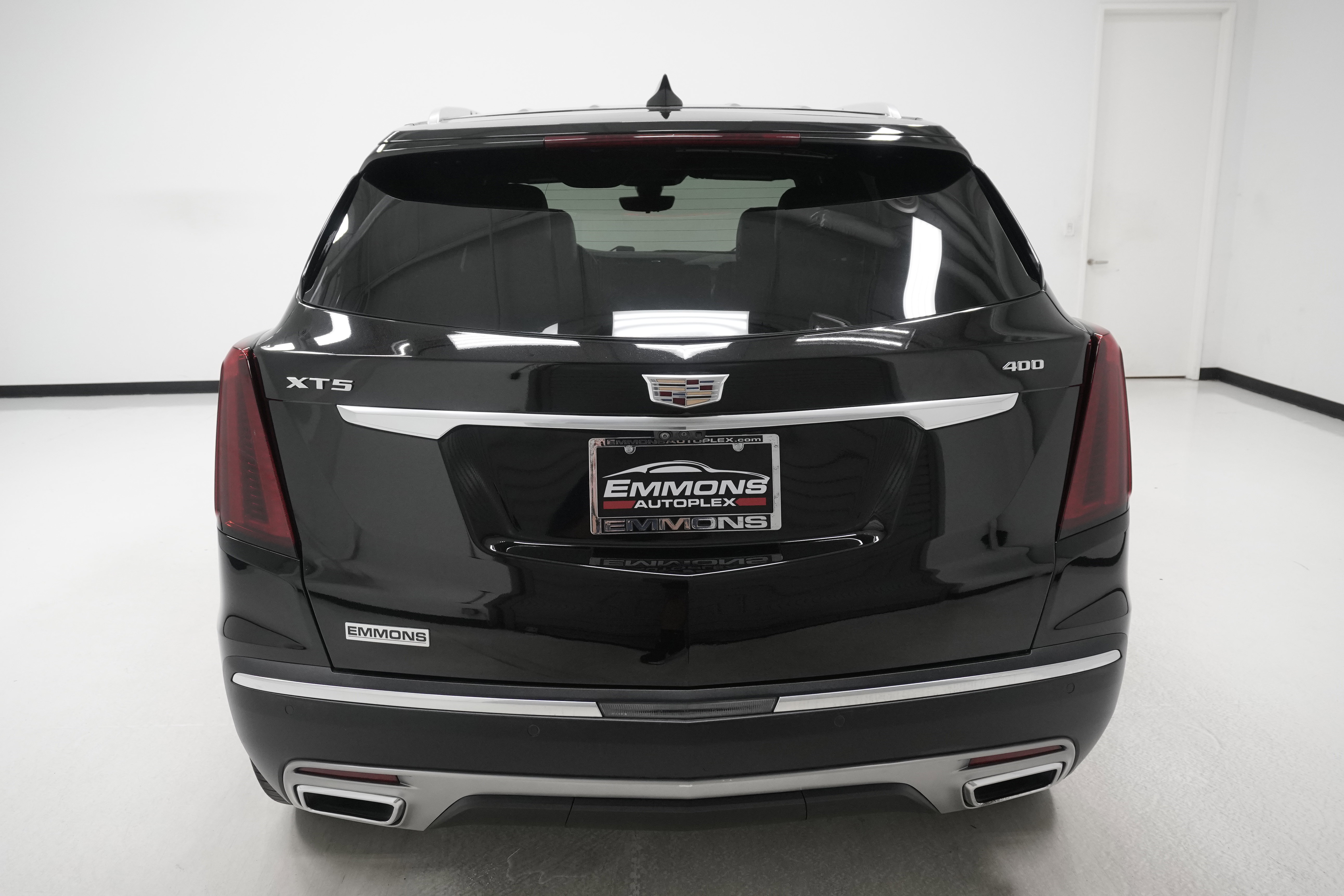 Used 2022 Cadillac XT5 Premium Luxury w/ Technology Package FWD image 5