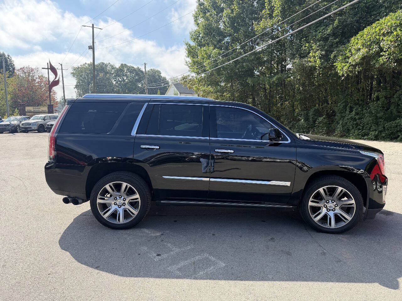 Used 2015 Cadillac Escalade Premium AWD/4WD image 4