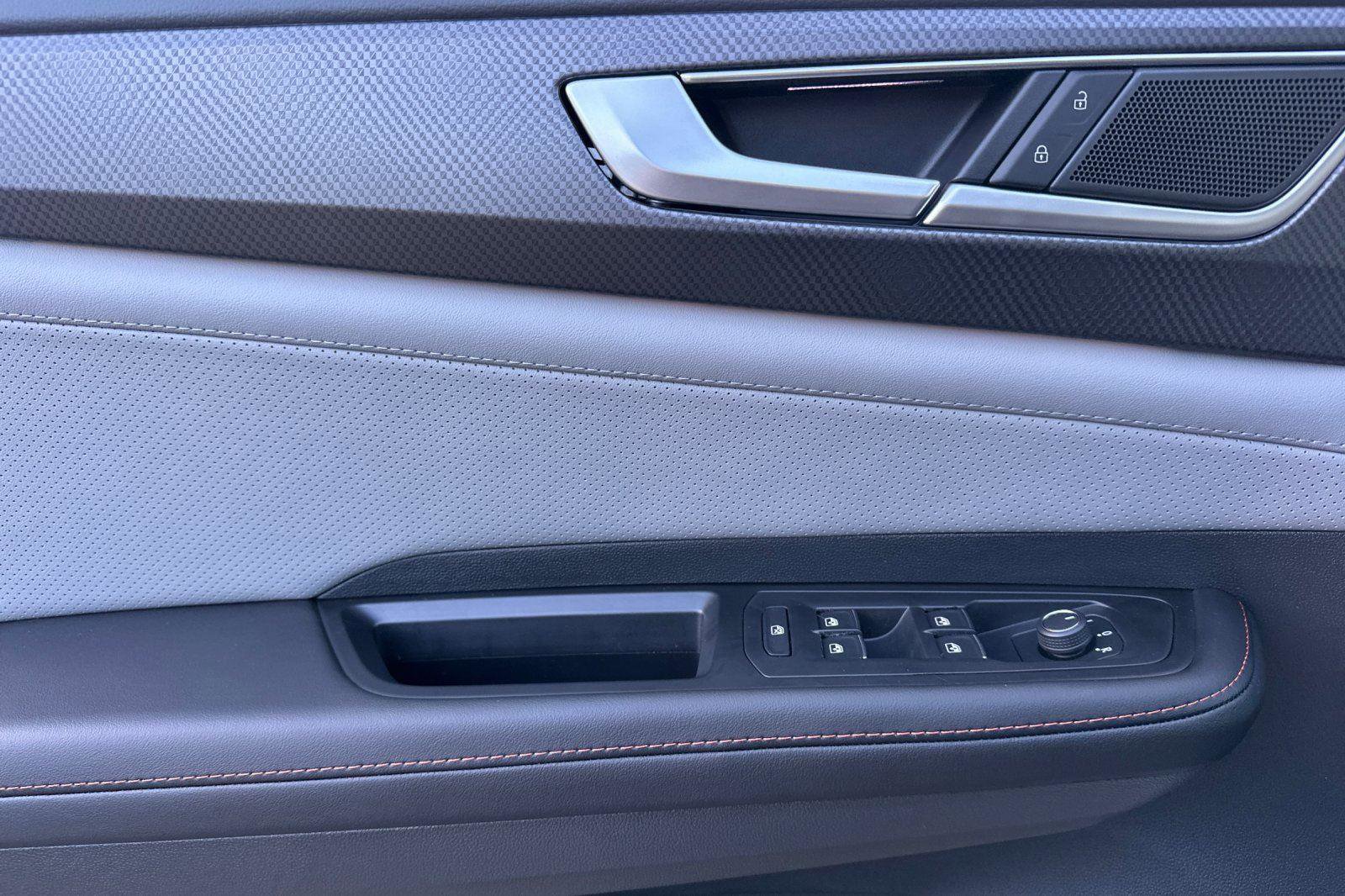 New 2026 Volkswagen Atlas Peak Edition image 10