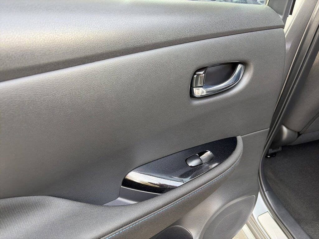 Certified 2023 Nissan Leaf SV Plus image 25