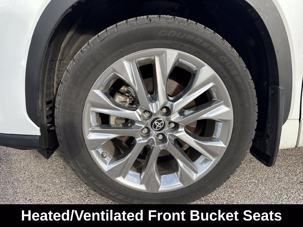 Used 2023 Toyota Highlander Limited AWD/4WD image 11