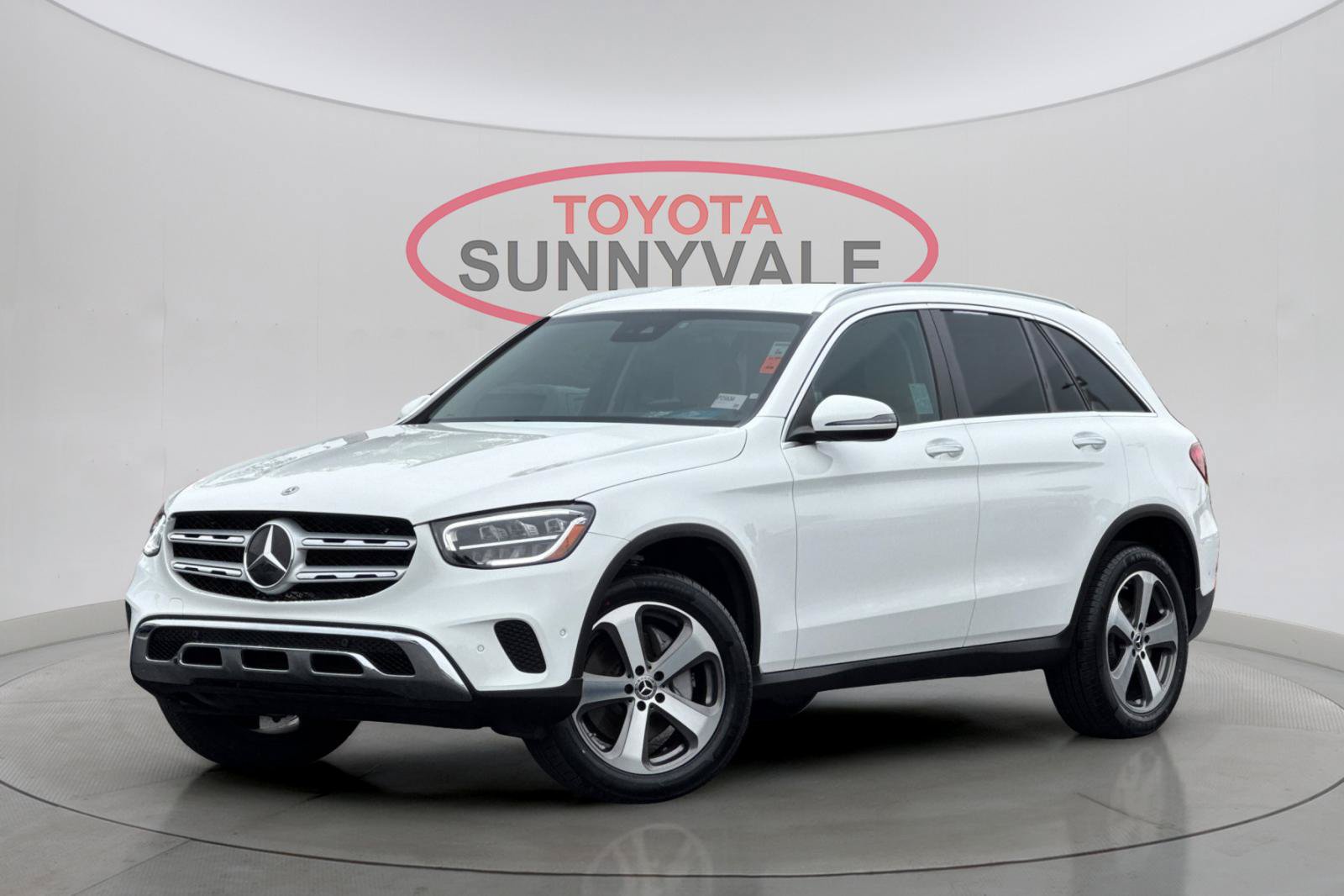 Used 2022 Mercedes-Benz GLC 300 4MATIC image 2