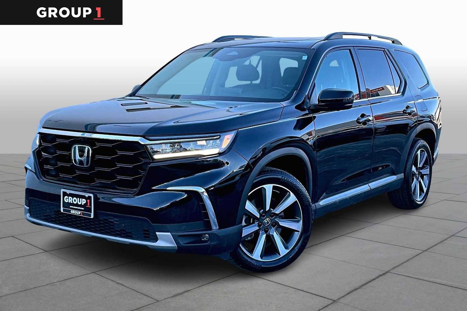 Used 2025 Honda Pilot Elite image 1