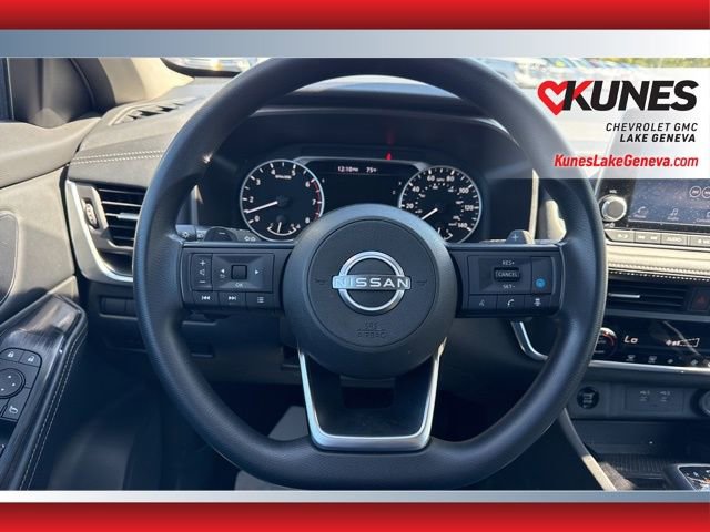 Used 2024 Nissan Rogue SV image 38