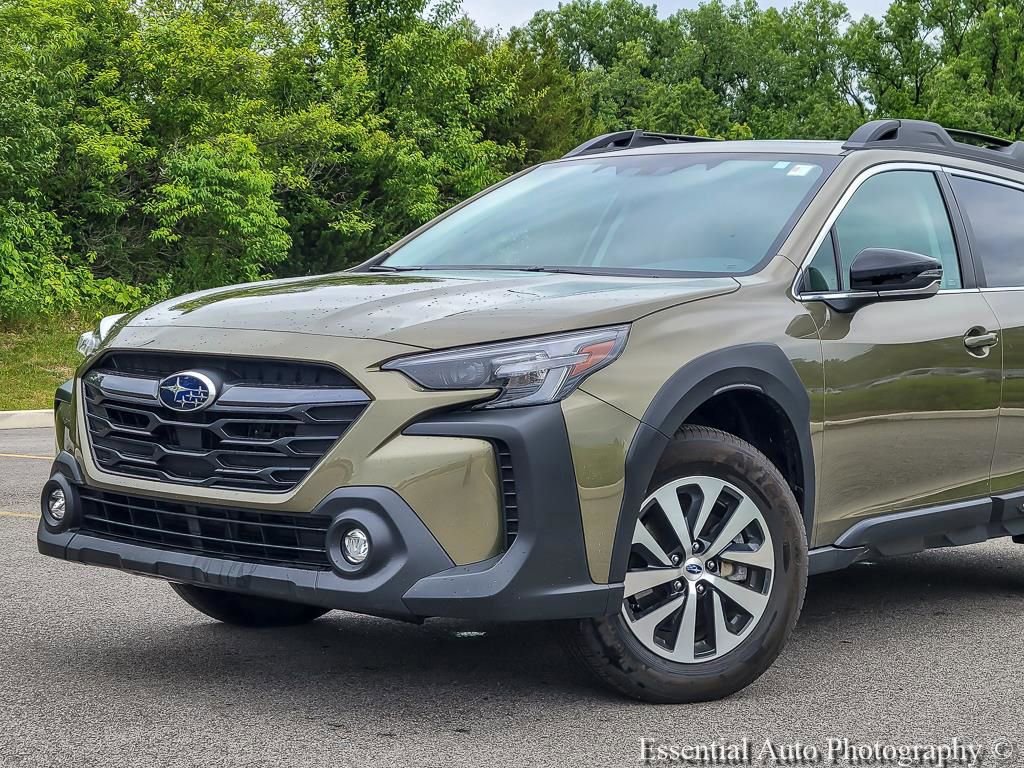 Used 2024 Subaru Outback Premium AWD/4WD image 2