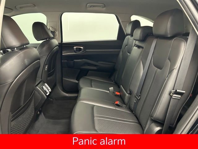 Used 2023 Kia Sorento S image 22