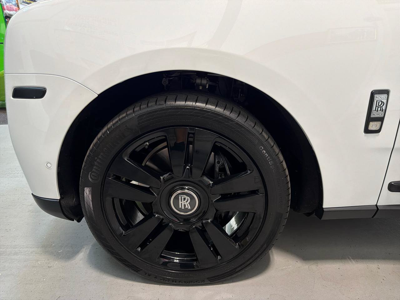 Used 2023 Rolls-Royce Cullinan AWD/4WD image 29