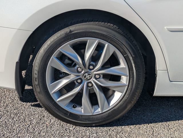 Used 2022 Toyota Avalon XLE image 13